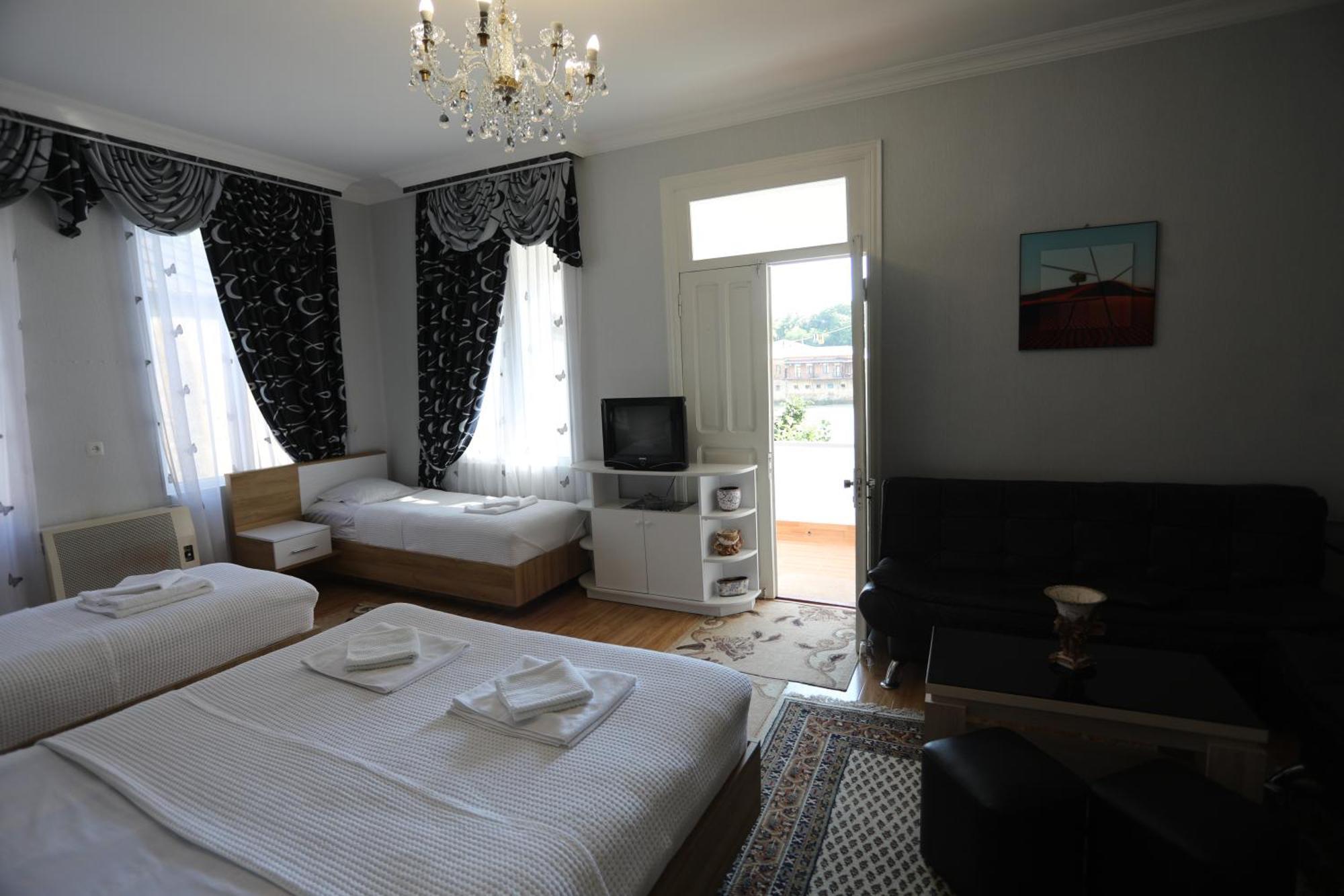 Aparthotel Rioni Kutaisi Eksteriør billede